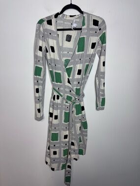 Diane Von Furstenberg Long Sleeve Wrap Dress XS